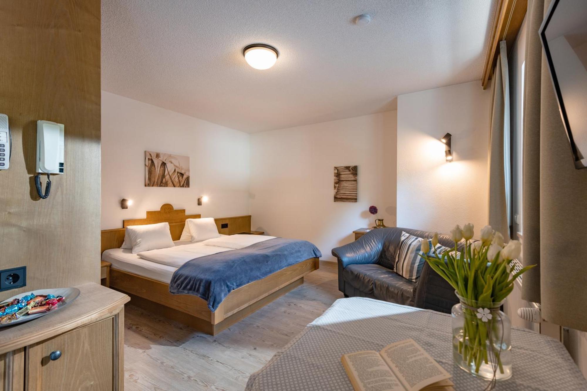 דירות אלמאו Haus Alpin מראה חיצוני תמונה