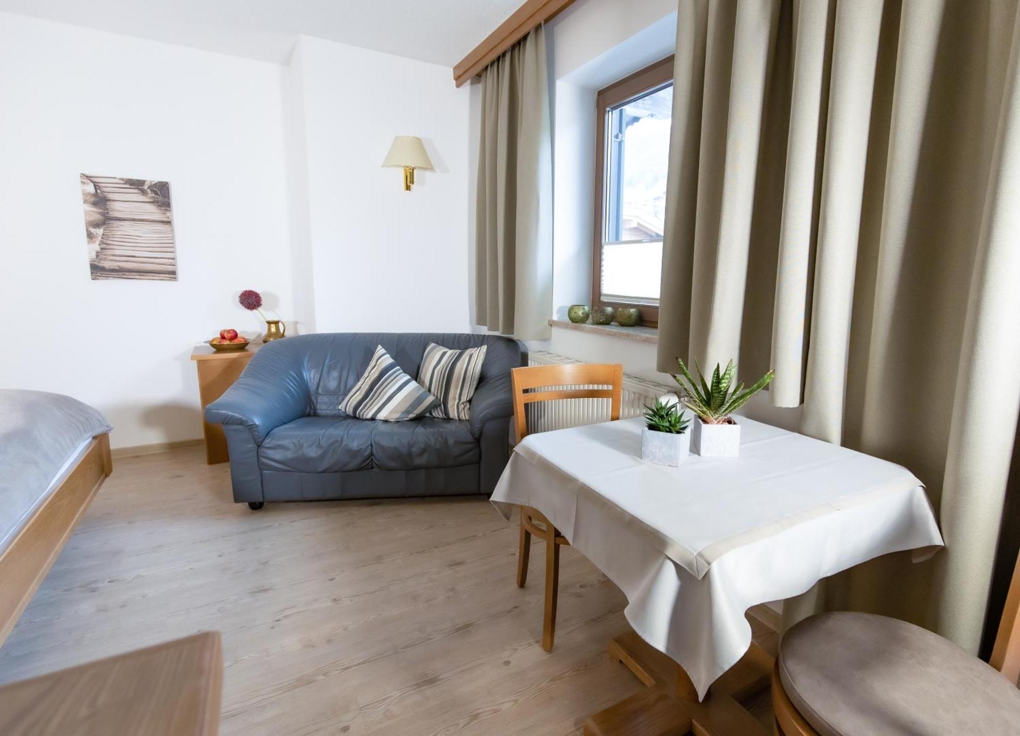 דירות אלמאו Haus Alpin מראה חיצוני תמונה